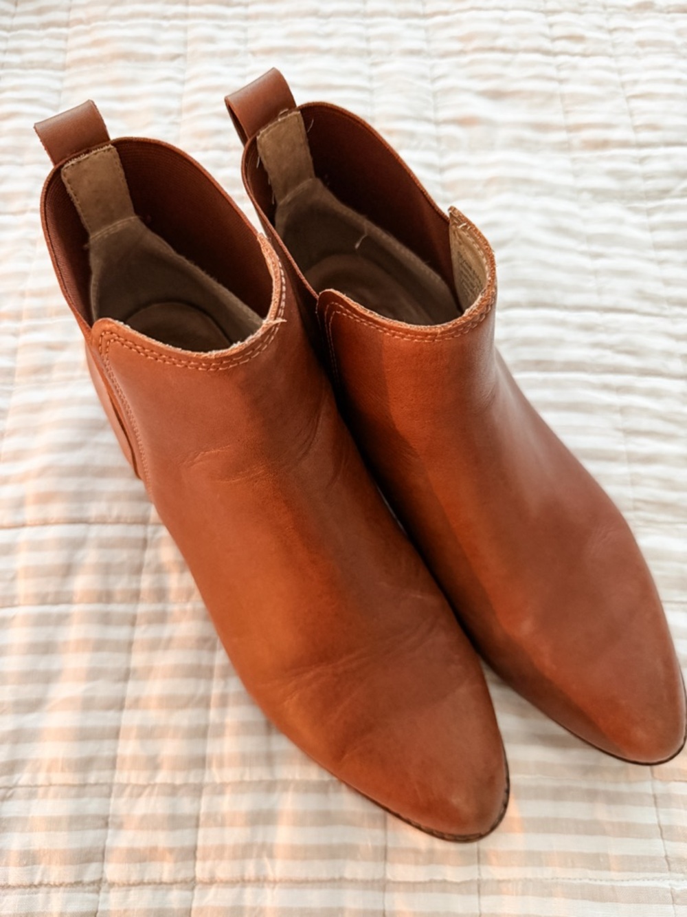 Madewell Brown Leather Chelsea Ankle Booties - Picture 2 of 3